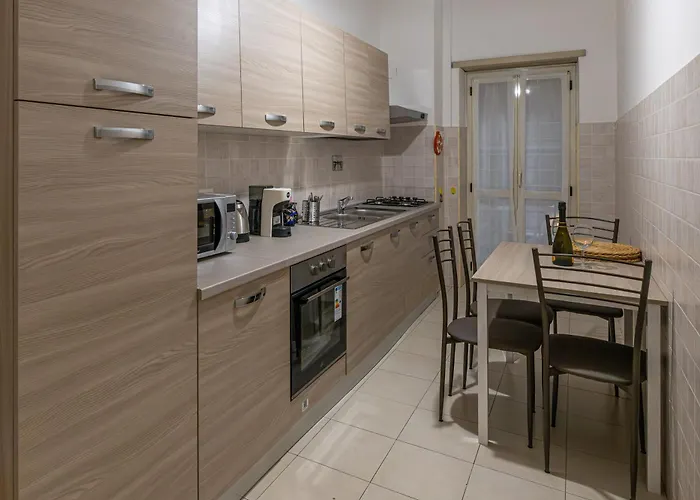 Inside アパート ローマ